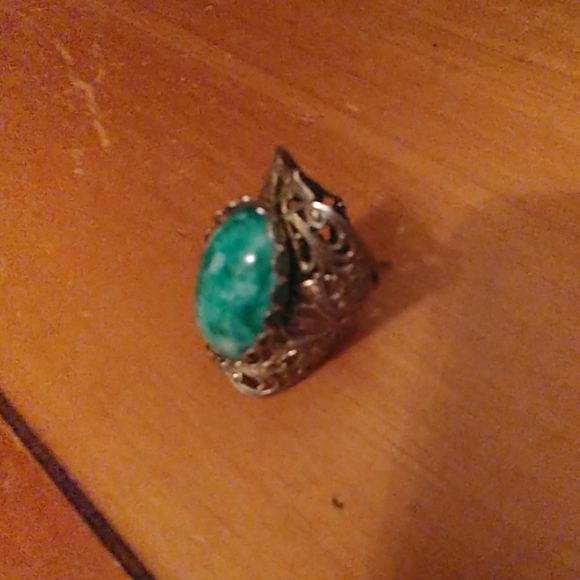 Ring - Picture 3 of 3